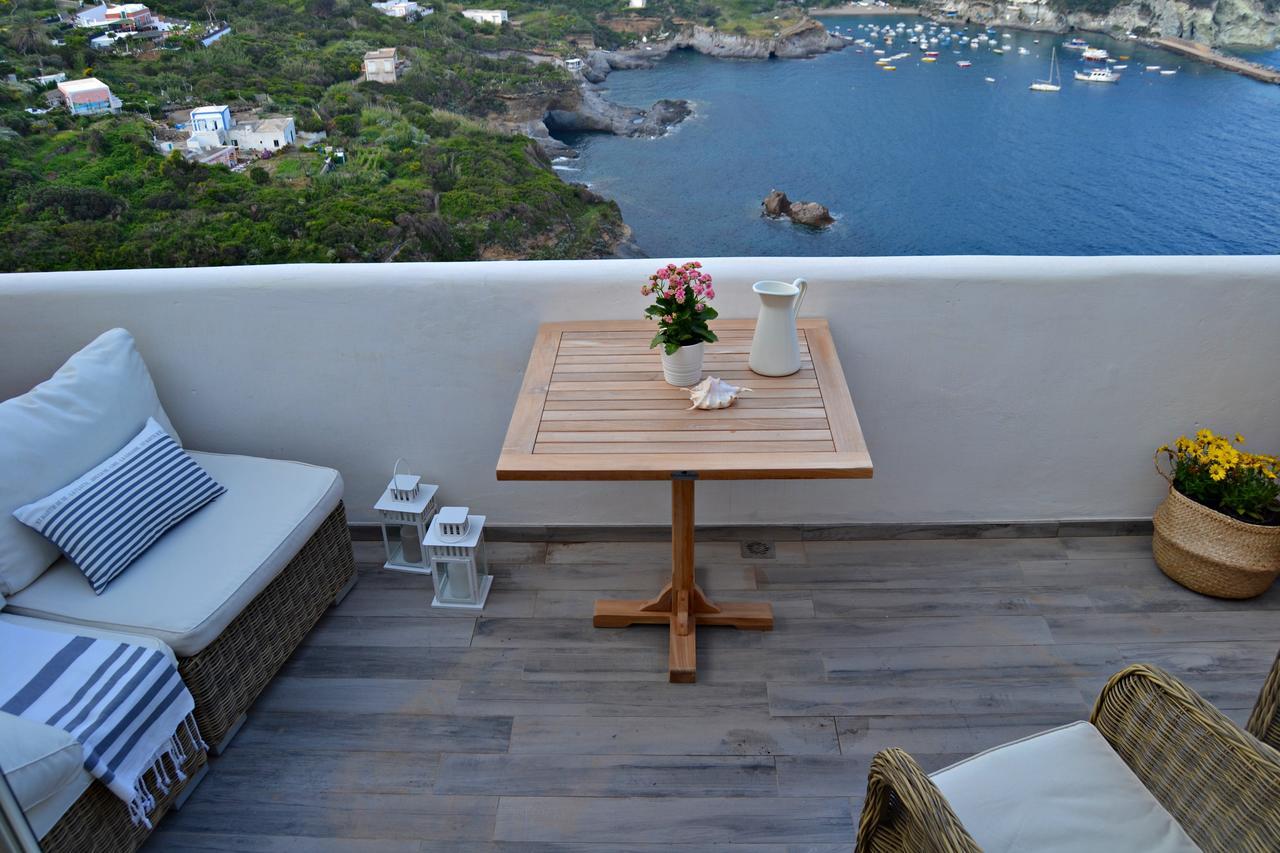 Maridea Casa Vacanza- Le Alcove Sul Mare Suites Ponza Bagian luar foto