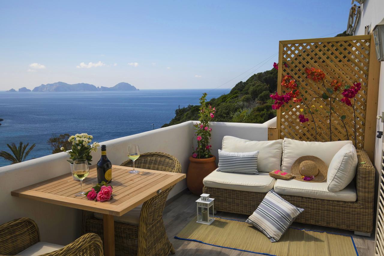 Maridea Casa Vacanza- Le Alcove Sul Mare Suites Ponza Bagian luar foto