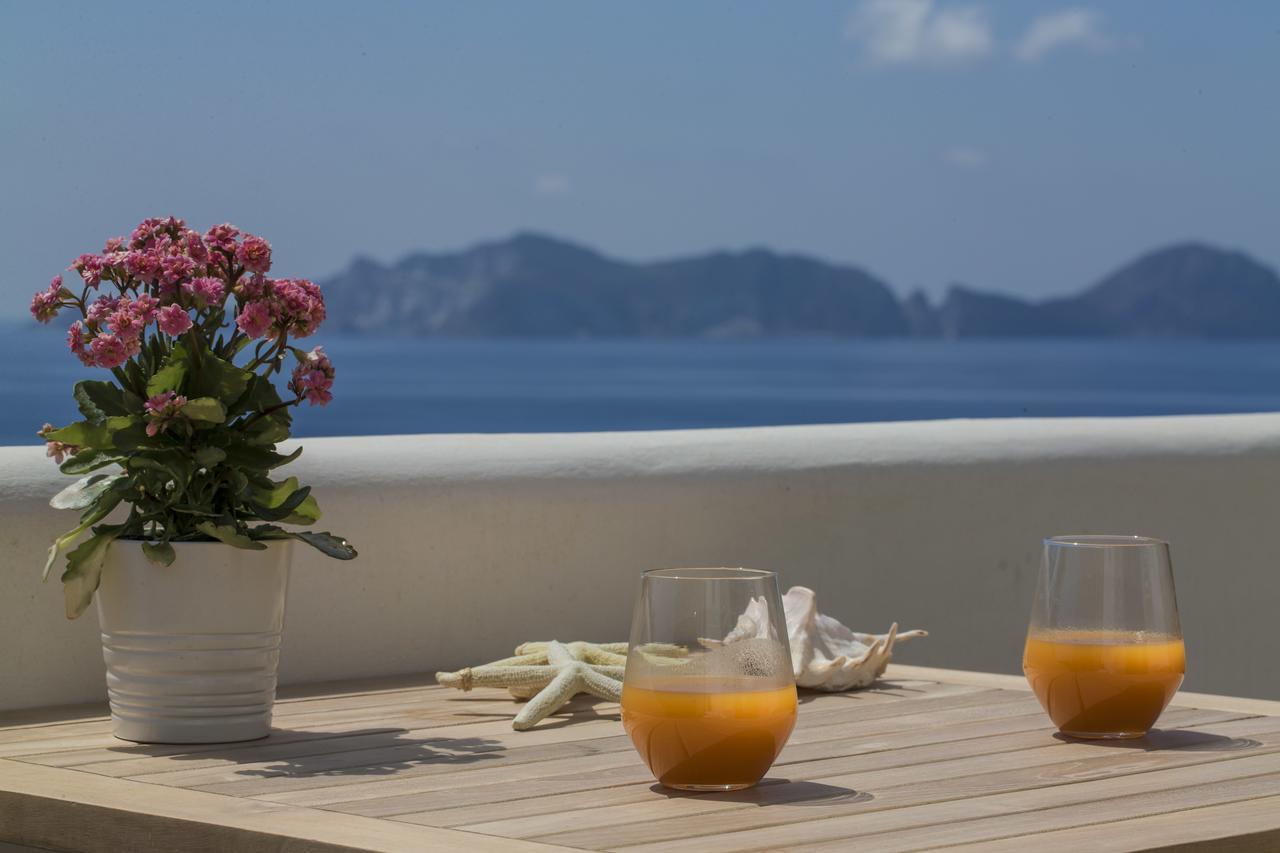 Maridea Casa Vacanza- Le Alcove Sul Mare Suites Ponza Bagian luar foto
