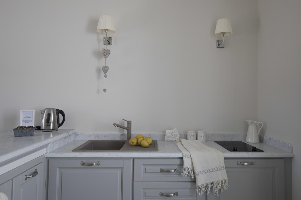 Maridea Casa Vacanza- Le Alcove Sul Mare Suites Ponza Bagian luar foto