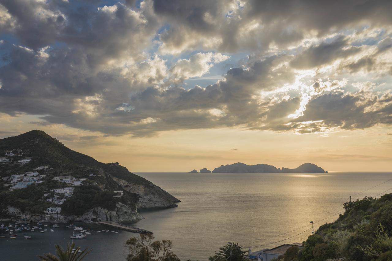 Maridea Casa Vacanza- Le Alcove Sul Mare Suites Ponza Bagian luar foto