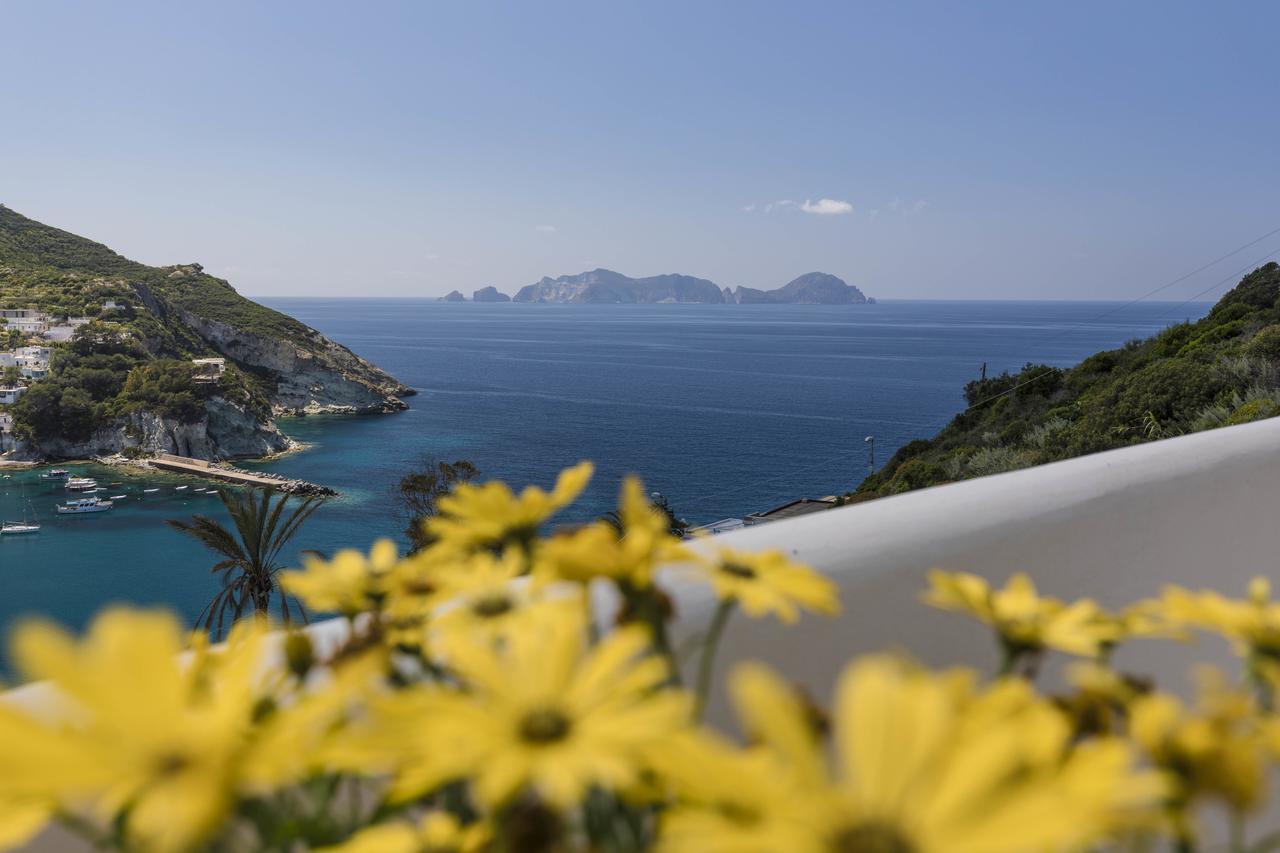 Maridea Casa Vacanza- Le Alcove Sul Mare Suites Ponza Bagian luar foto