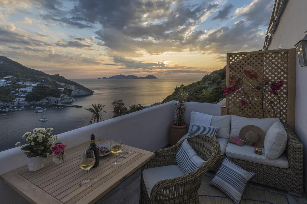 Maridea Casa Vacanza- Le Alcove Sul Mare Suites Ponza Bagian luar foto